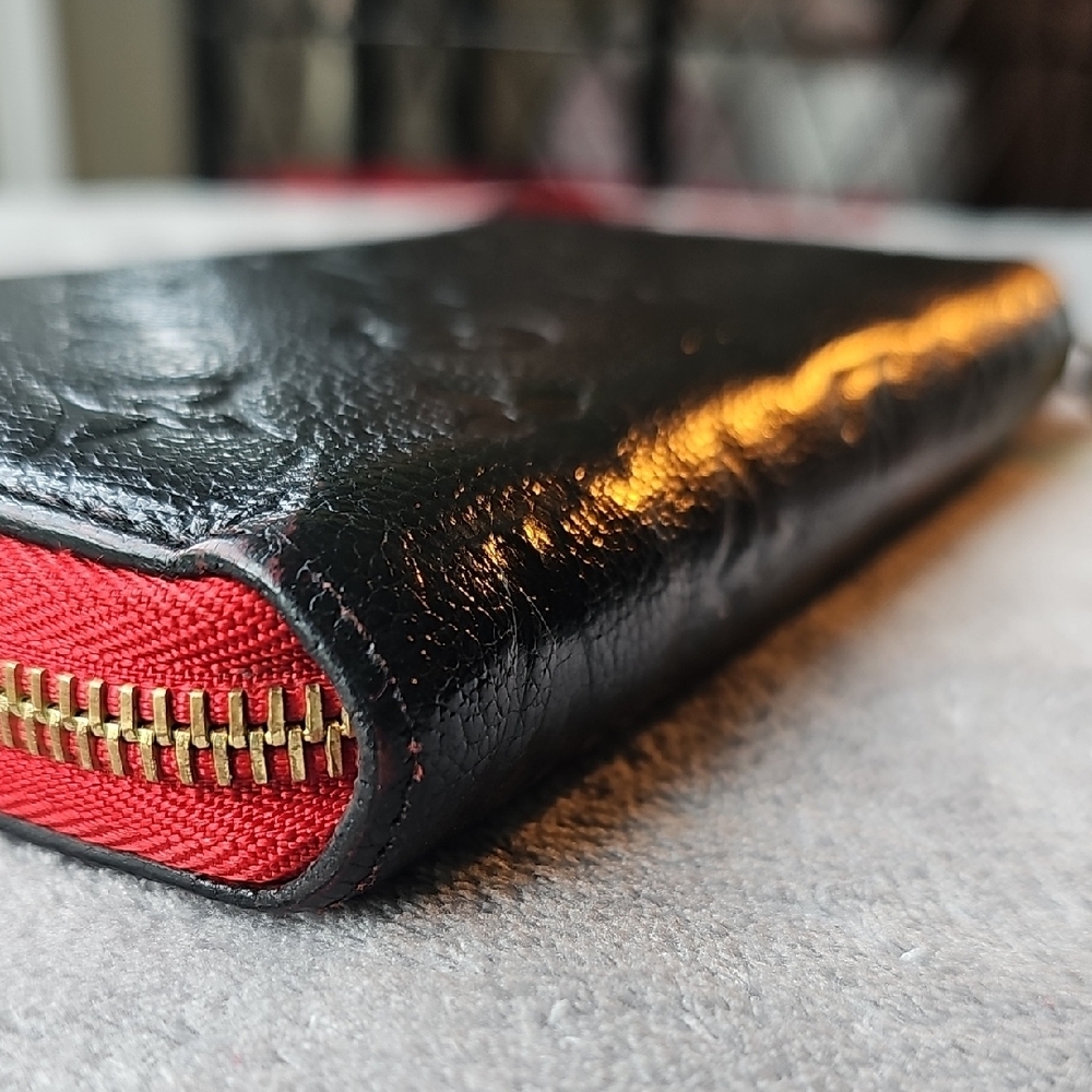 Limited Edition Louis Vuitton Black Leather Monogram Long Wallet - Picture 6 of 15